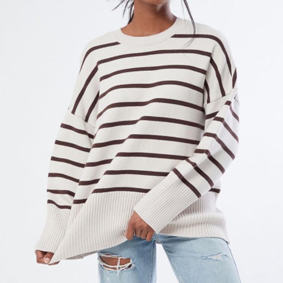 Striped Kendall & Kylie Evvie Oversized Sweater - Picture 2 of 8